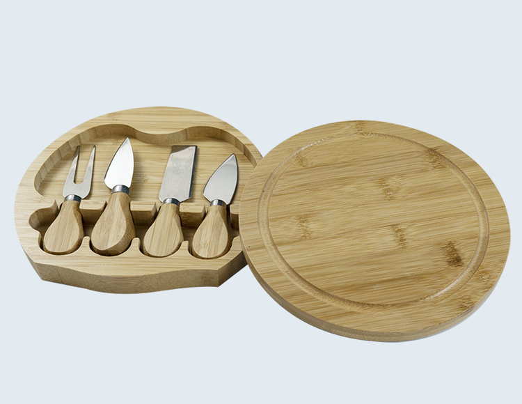 Knife and fork box